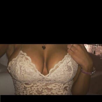 Kimi - Cougar sexe à Almens Profil de Kimi, 28 ans, Cougar sexe à Almens (Grisons)